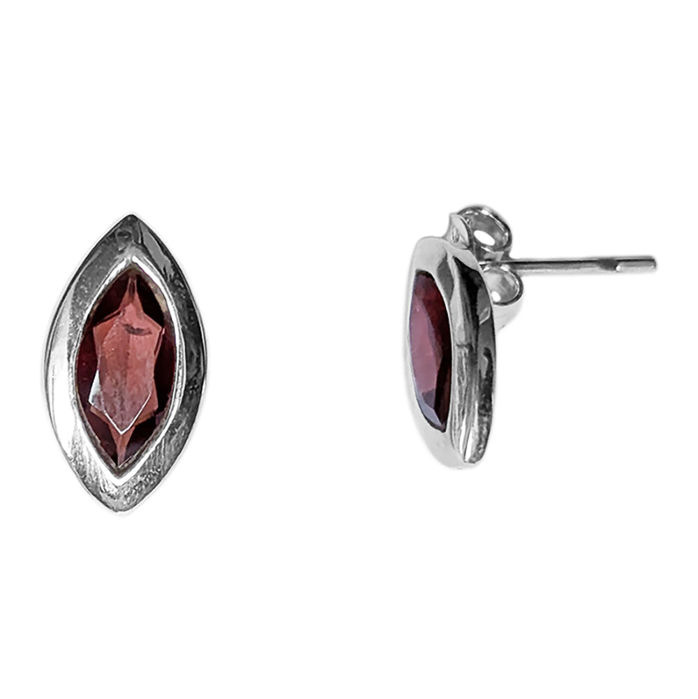 Clous d’oreilles grenat en argent massif 925