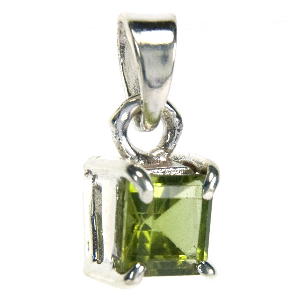 Peridot sterling silver pendant