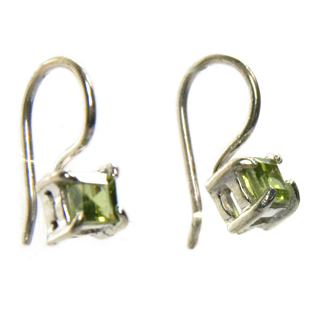 Boucles d’oreilles péridot en argent massif 925