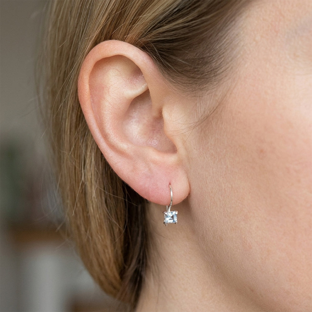 Boucles d’oreilles topaze bleue en argent massif 925