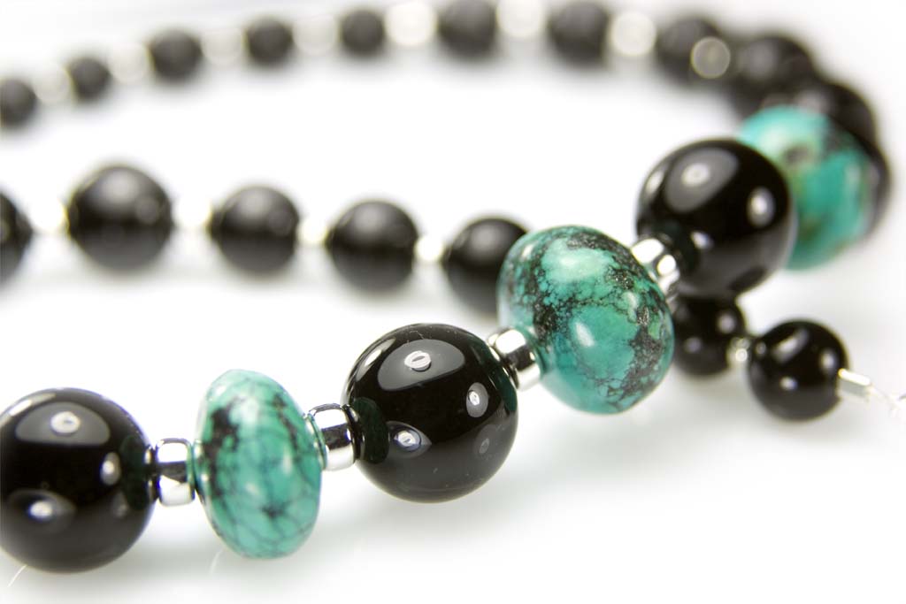 Collier d’onyx noir et turquoise en argent massif 925