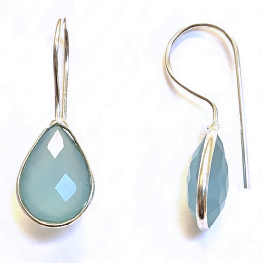 Boucles d’oreilles pendantes calcédoine bleue en argent massif 925